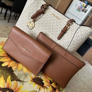 Michael Kors Charlotte 3in1 large tote